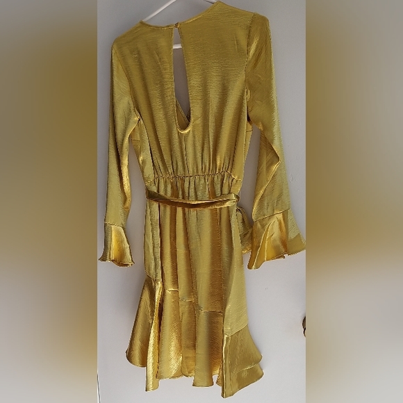 Alex B notes size 6 mustard yellow ruffle dress - Picture 3 of 6
